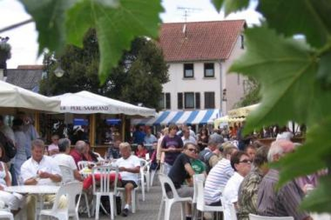 Akimirka: vyno šventė Neninge šį rudenį vyko, kaip visada, jaukiai ir smagiai.