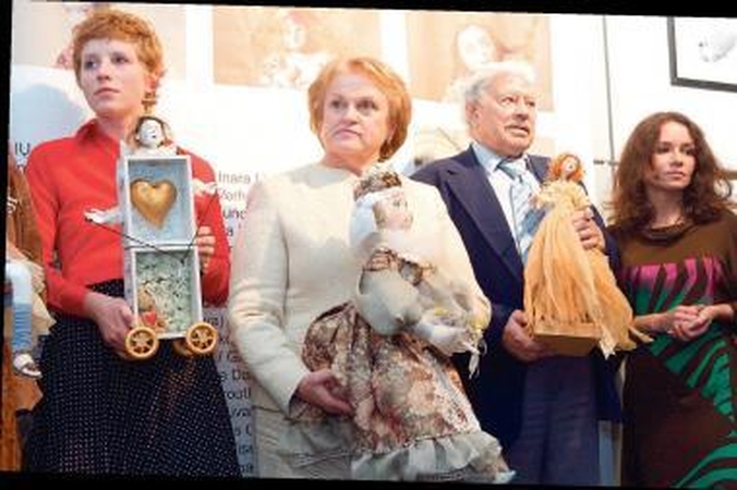 Lėles sūpavo ir L.Donskis, ir D.Banionis