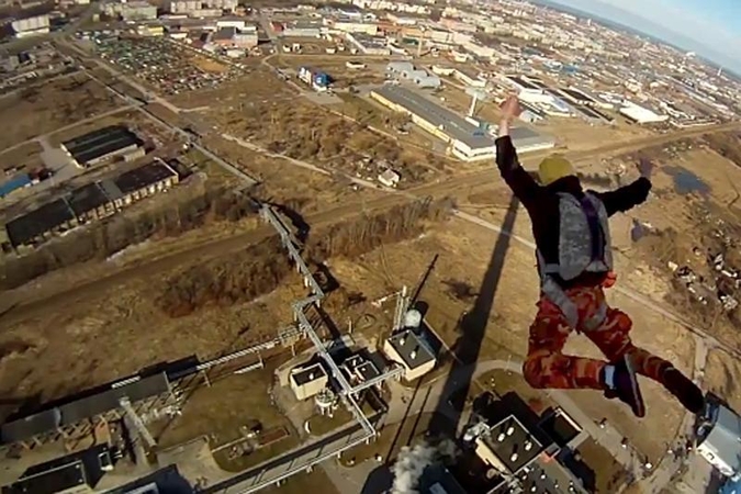 Oro chuliganų adrenalinas – su mirties kvapu