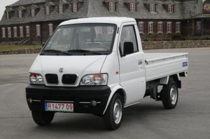 Galimybės: visi Lietuvoje pristatyti DFM automobiliai komplektuojami su benzininiais 1,1 l darbinio tūrio, 52 AG pajėgumo varikliais.