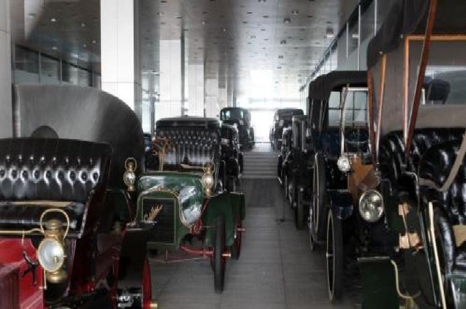 Rusijos dieną – ir istorinių automobilių šou