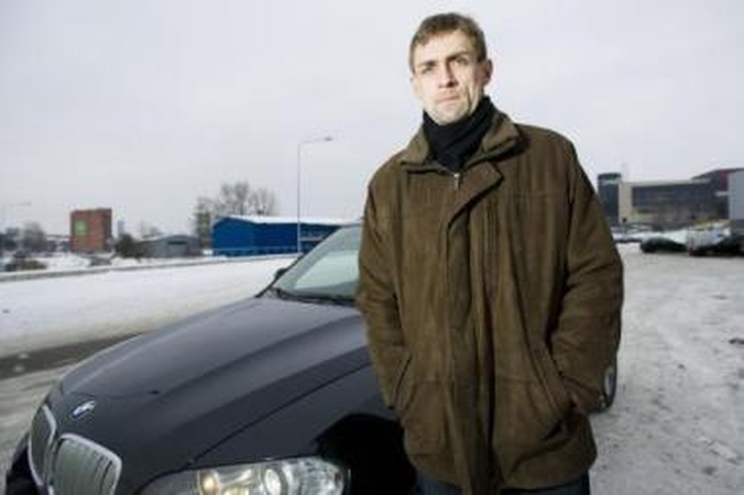 Problema: V.Praškevičius buvo šokiruotas, kai sulaukė kaltinimų pavogus visureigį, nors pinigai už jį sumokėti ir beveik pusmetį sėkmingai važinėta.