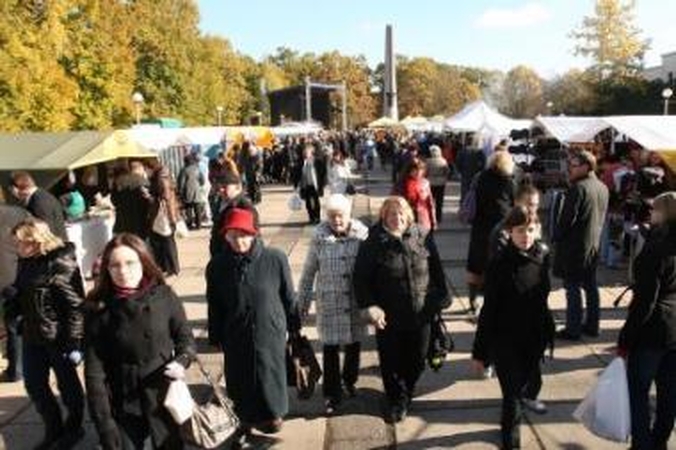 Derybos: ūkininkei atsisakius paimti 20 litų, šalies vadovė moliūgą įsigijo perpus pigiau.