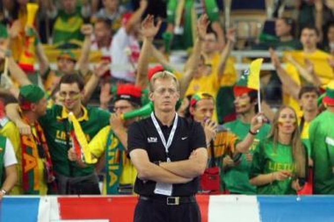Kliūtys: žinomam fizinio rengimo specialistui V.Mikalauskui pastarieji metai pažėrė daug sunkių išbandymų.