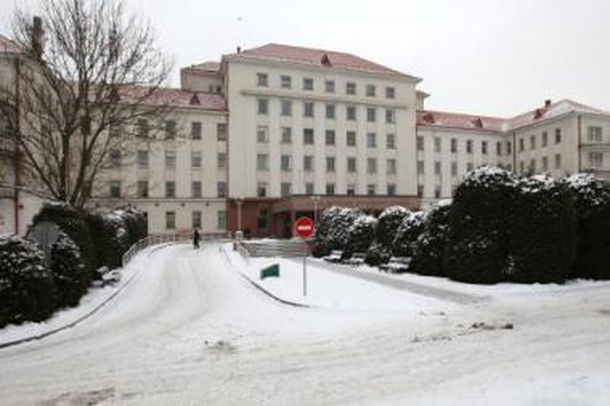 Prieštaravimas: nuo pandeminio gripo mirus berniukui, Kauno klinikų administracija atsisakė pateikti advokatams dokumentus.