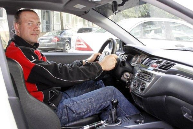 Ralio čempionas ferariu nesižavi