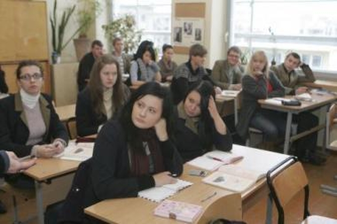 Tvarkaraštis: per vyresnių moksleivių pavasario atostogas numatytos keturios įskaitos.
