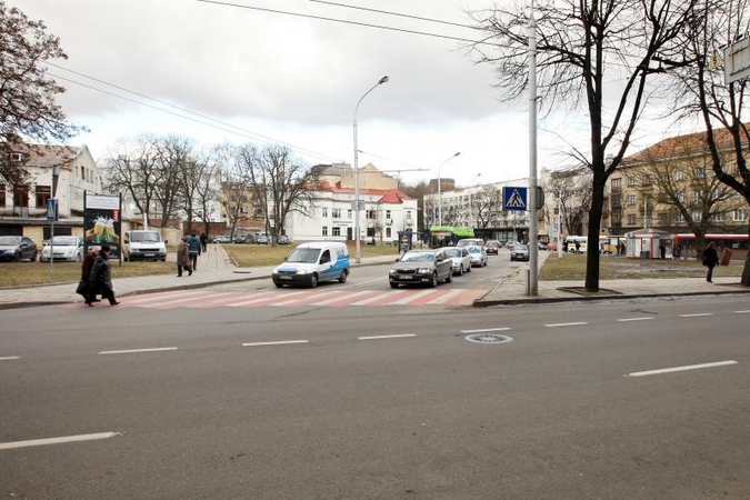 „Tautos namai“ pritrūko vietos automobiliams