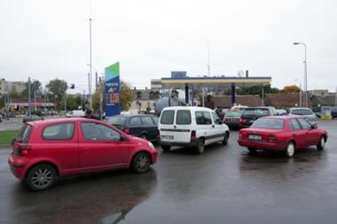 Vilniaus Naujamiesčio rajone - degalų kainų rojus (papildyta)
