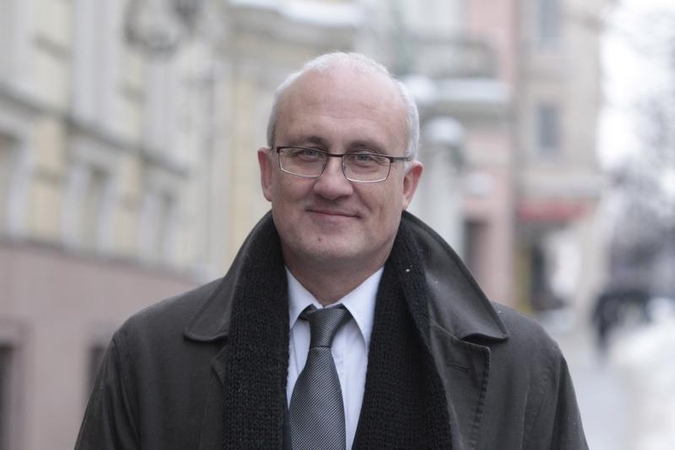 Kilpas   verslui            žada                        atleisti