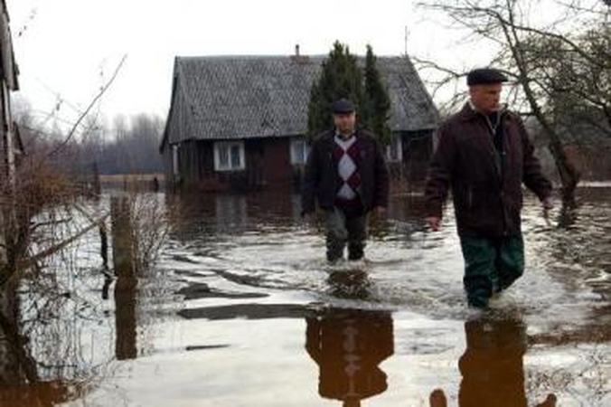 Nerimas: šių metų potvynis skandino daugybę Šilutės rajono sodybų. Baiminamasi, kad kitąmet polderių sistema gali neatlaikyti.
