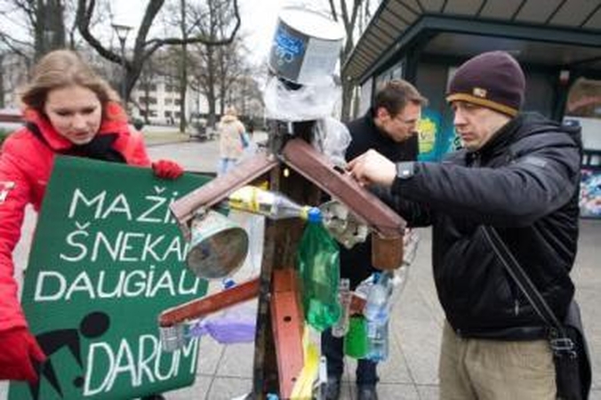 Su šiukšlynais kovos talkomis