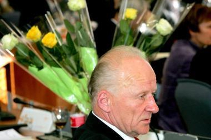 Valdžia nebeskaitys laikraščių