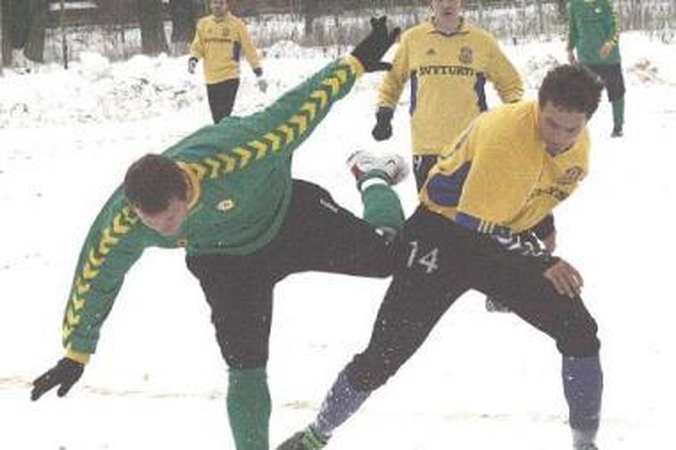 Lietuvos futbolo pavasaris vėluoja