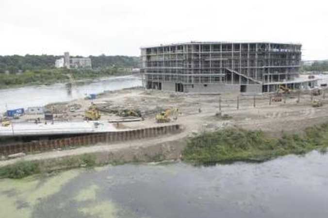 Grafikas: statybų bendrovė įsipareigojo areną pastatyti iki vasario.