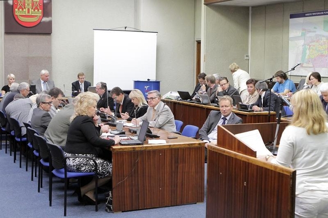 Uostamiesčio politikams – pinigai per prievartą