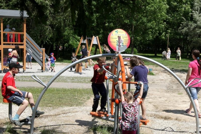 Kam     bendruomenės išleis milijoną?   