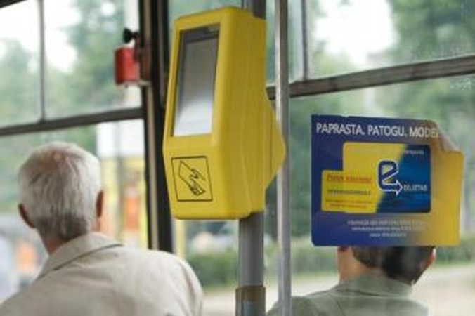 Migla: valdininkai net nedrįsta spėti, kada e. bilietus bus galima vėl papildyti internetu.