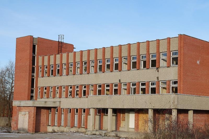 Merdinčiam „Holivudui“ ieško pirkėjo  