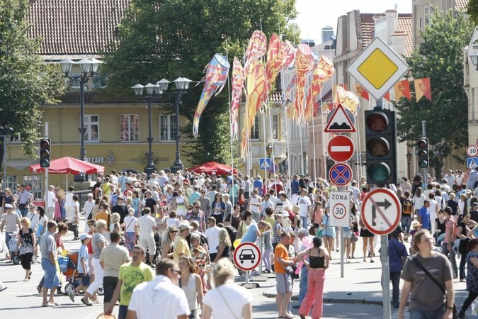 Jūros                       šventei reikia milijono