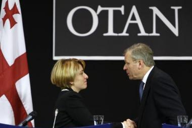 NATO paliko viltį
