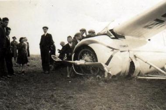 Prieš 75 metus S.Dariaus ir S.Girėno keliu skridęs F.Vaitkus nutūpė arklių lauke