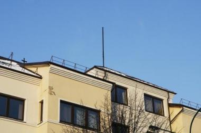 Relikvija: ant merijos pastato styro kelių metrų aukščio stiebas, tačiau Lietuvos vėliava nebeplevėsuoja jau kelerius metus.
