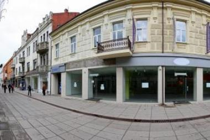 Viltis: dalis Laisvės alėjoje įsikūrusių parduotuvių nesulaukia naujųjų šeimininkų.