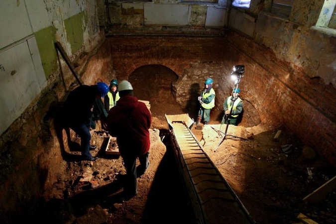 Po žydų ligonine aptiktas keramikos lobis
