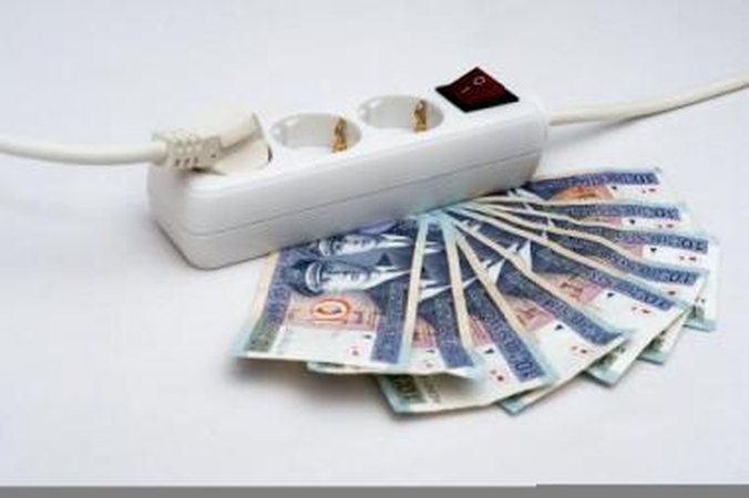 Šuolis: energetikos įmonės apskaičiavo, kad strategijos įgyvendinimas Lietuvos vartotojams elektros kainą dešimtmečiui pabrangintų vidutiniškai nuo 8 iki 23 centų už 1 kWh.