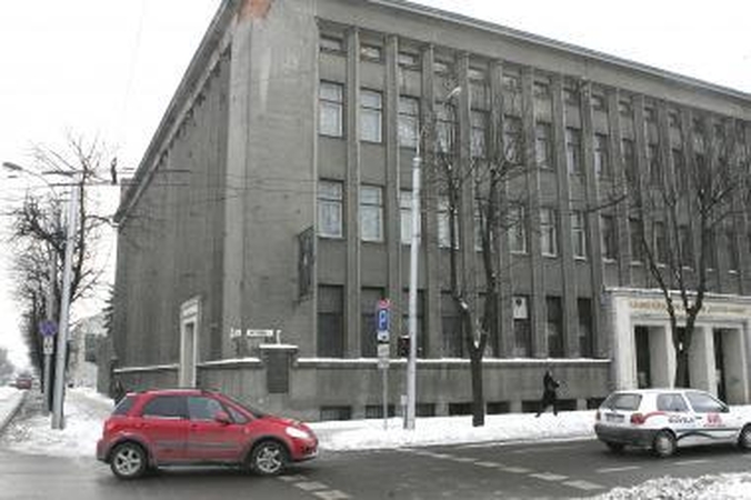 Dosnumas: skirstant sunkmečio biudžetą, "Tautos namai" nuskriausti neliko.