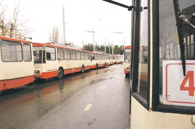 Premijos plėšo kiauras kišenes