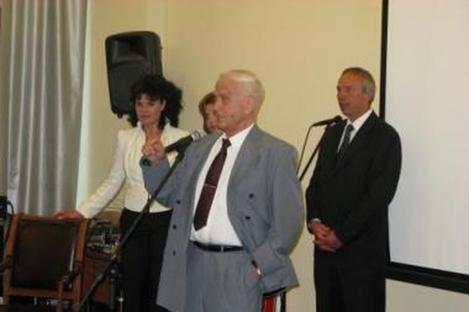 Pirmoji pasaulyje vyru tapusi moteris su latvio sukurtu amžinuoju varikliu