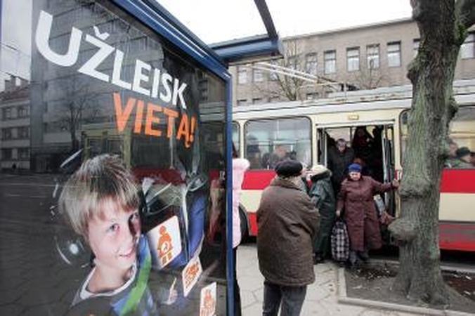 Užleisk vietą nėščiajai