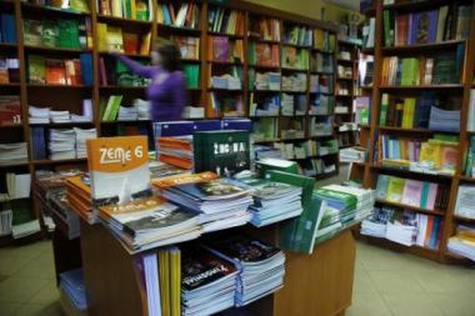 Gausybė: knygynuose raibsta akys nuo pratybų pasirinkimo.