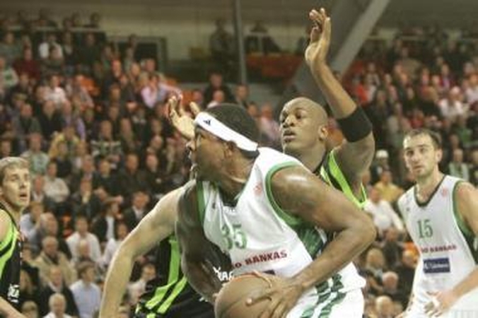 Pavojingas: "Žalgirio" puolėjas T.Watsonas buvo naudingiausias komandos pirmajame mače su ASVEL.