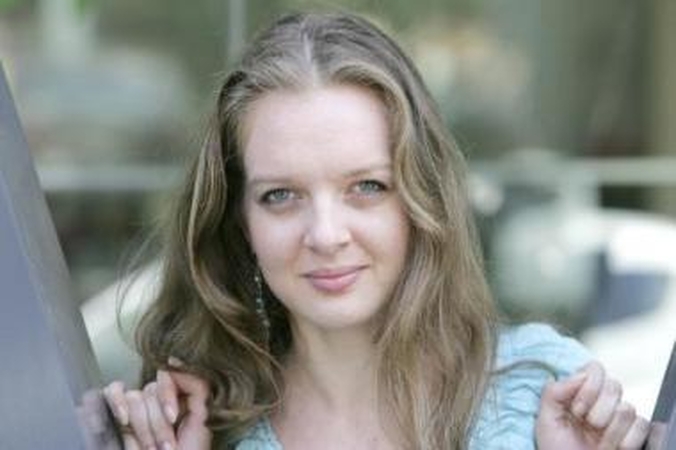 Pergalė: po ilgų kovos su spuogais metų veidas tapo lygus.