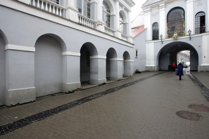 Manevrai: paveldosaugininkai įsitikinę, kad Vilniaus arkivyskupijos teisininkai tyčia nenurodo už Aušros vartų remontą atsakingo asmens.