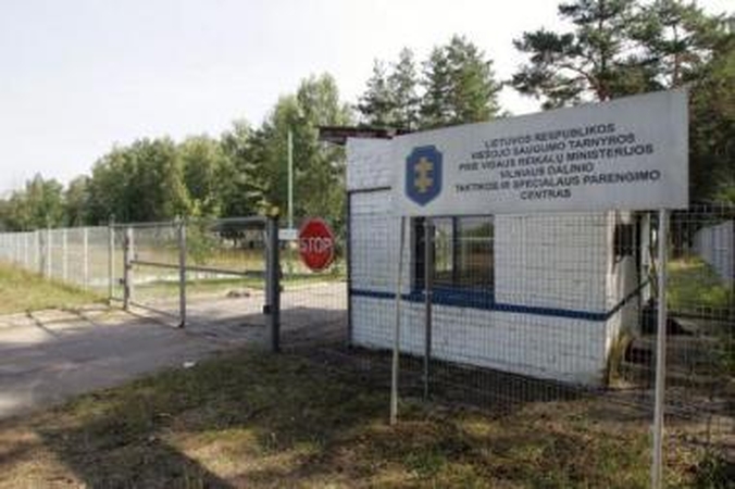 Liudininkai: Rūdninkų gyventojai nėra matę nei tariamų teroristų, nei CŽV agentų prie šios Vidaus reikalų ministerijos vidaus dalinio bazės.
