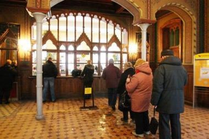 Palengvino: nors kai kurie klaipėdiečiai skubėjo už gruodį sunaudotą elektrą atsiskaityti iki sausio 20-osios, vakar VST vadovai nutarė klientams suteikti galimybę pigiau už ją sumokėti...