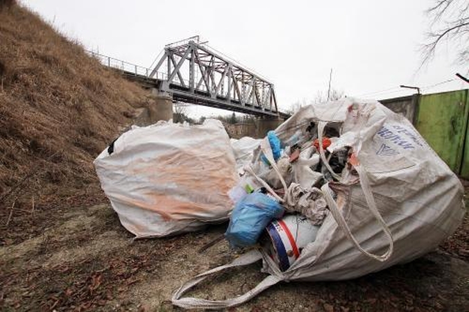 Nerūšiuojantiems šiukšlių ruošiami tramdomieji