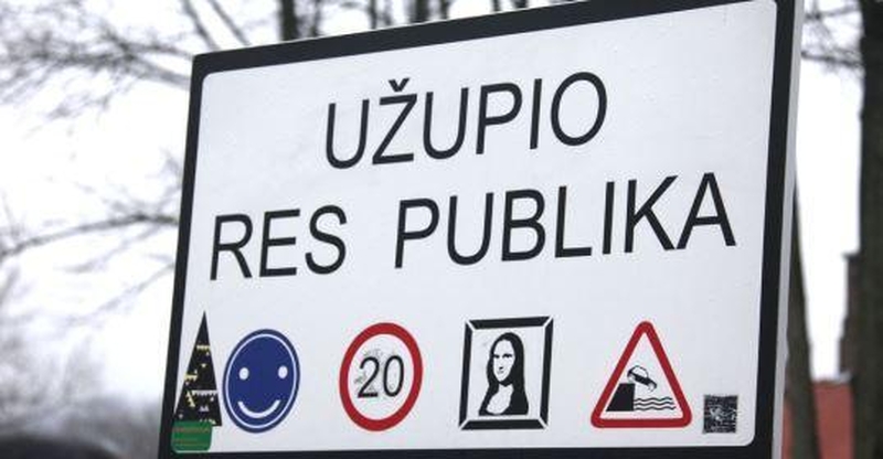 Užupyje bus atidengta Konstitucija estų kalba