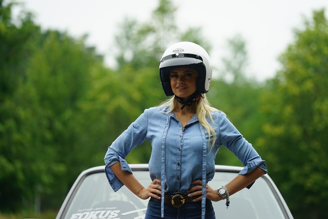 Norbės automobilyje – J. Leonavičiūtė: mėgstu lengvai „padriftinti“
