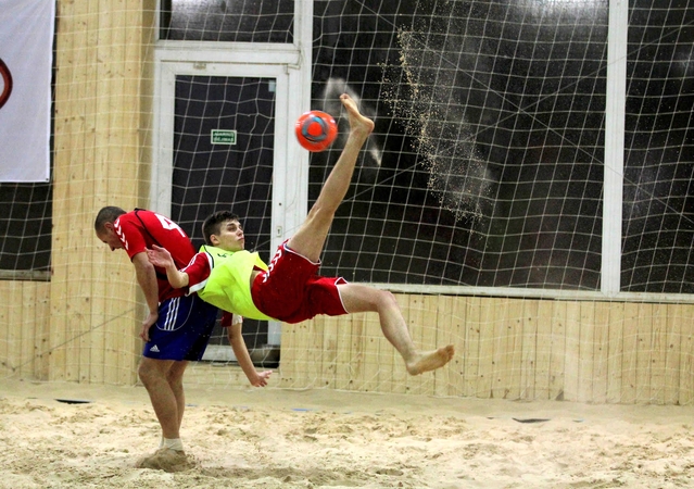 Paplūdimio futbolo pirmenybėse – penki G. Mikulėno įvarčiai