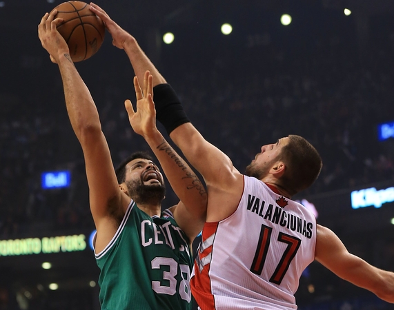 Solidus J.Valančiūno startas NBA: 8 taškai ir 11 atkovotų kamuolių